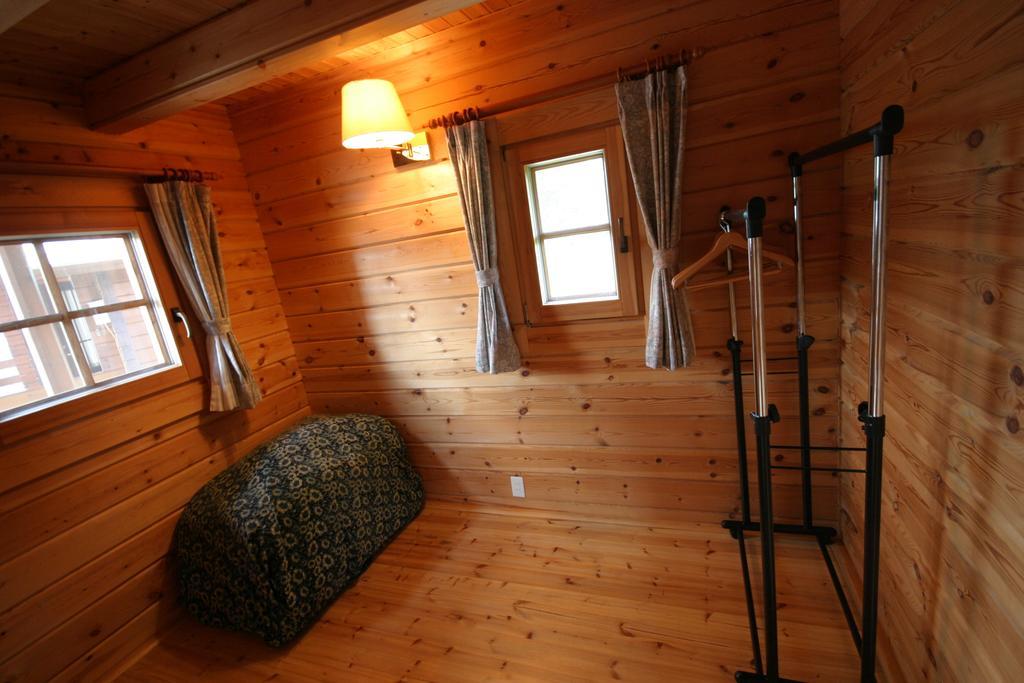 האקובה Log Cottage Tomato חדר תמונה